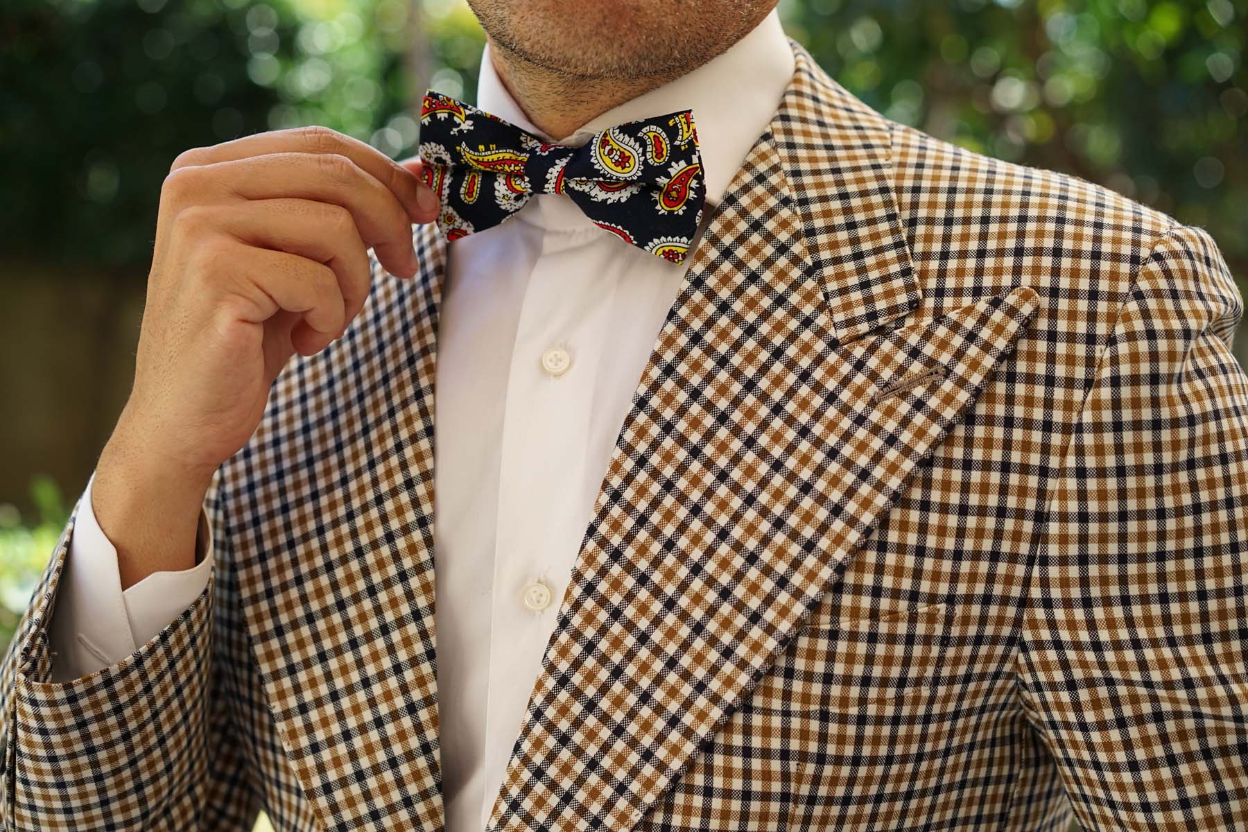 Vulcano Red & Yellow Paisley Bow Tie - Image 5