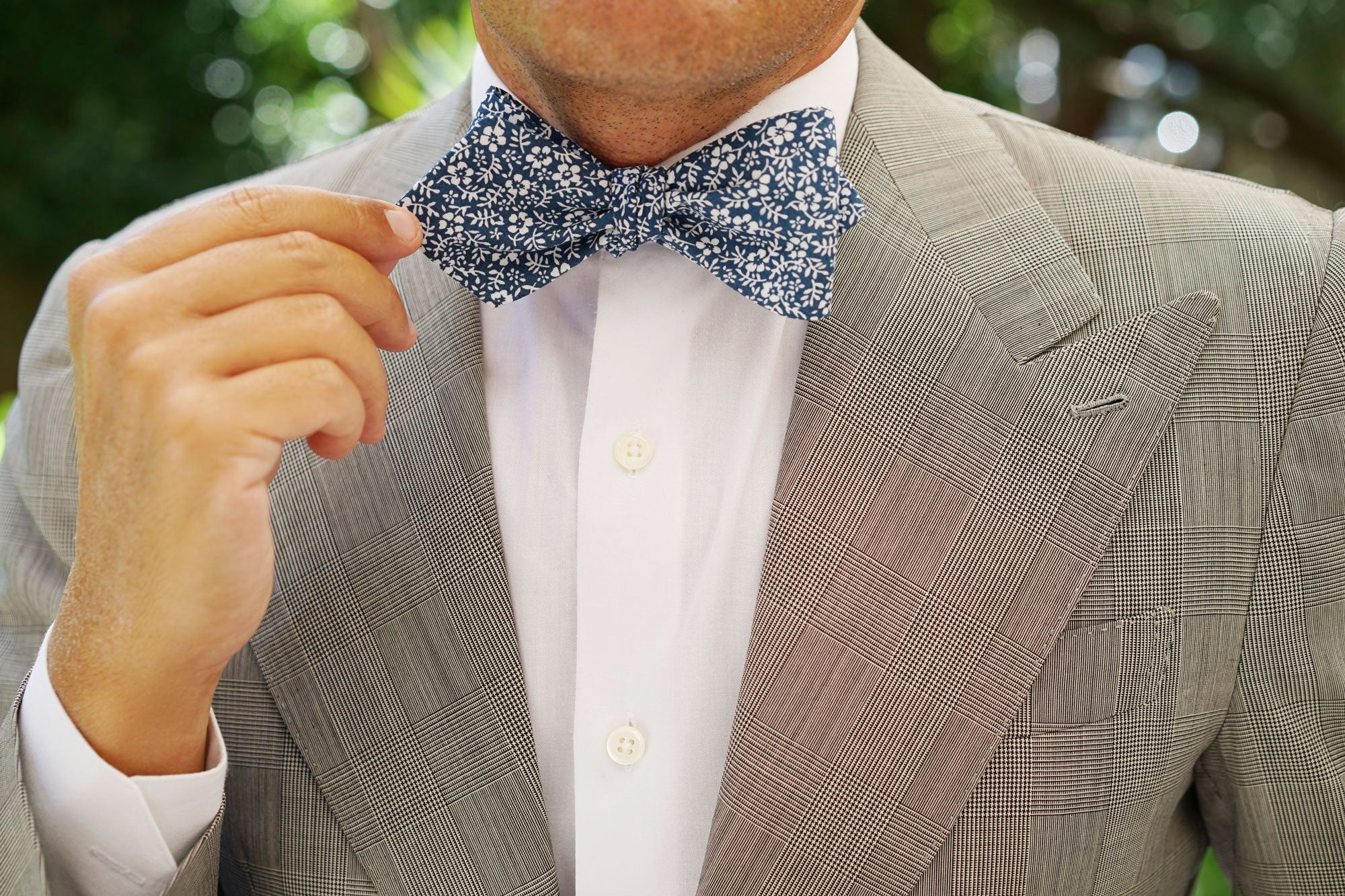 White Orchid Floral Diamond Self Bow Tie - Image 9