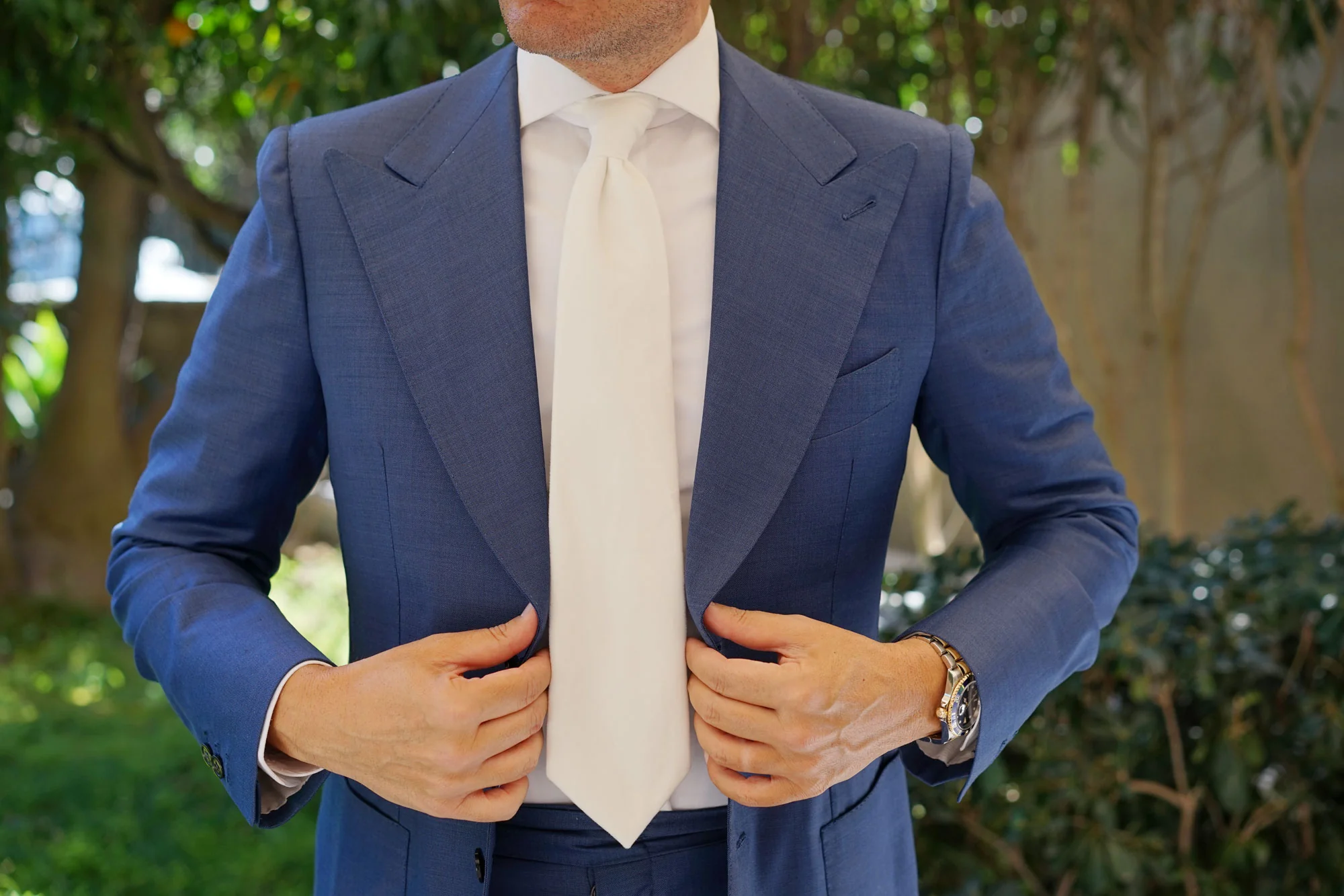 White Velvet Necktie - Image 4